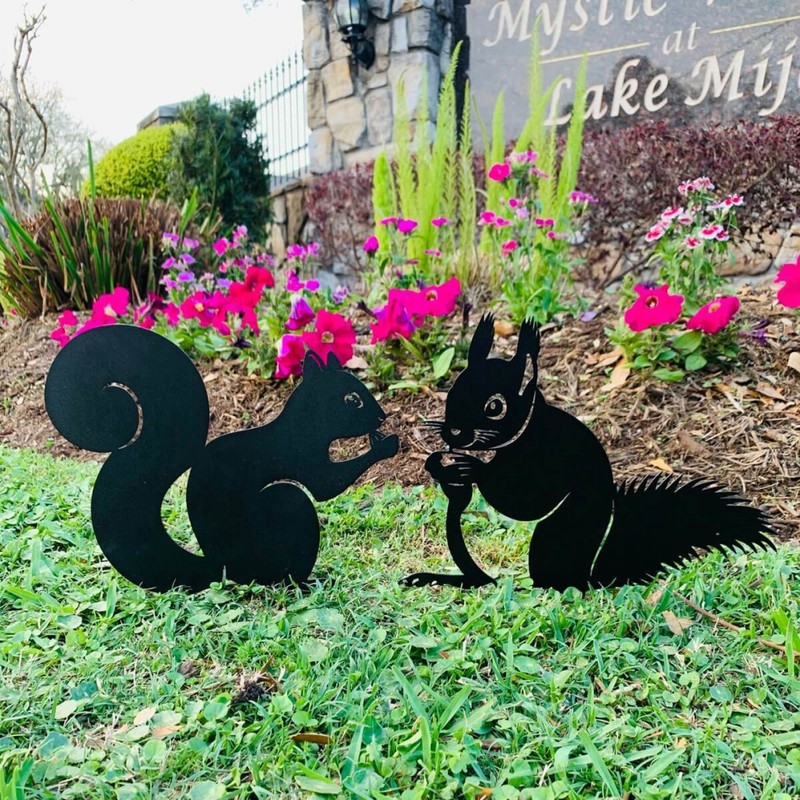 Artistic Rabbit Metal Statue 2D Rabbit Animal Figurine Stakes Outdoor