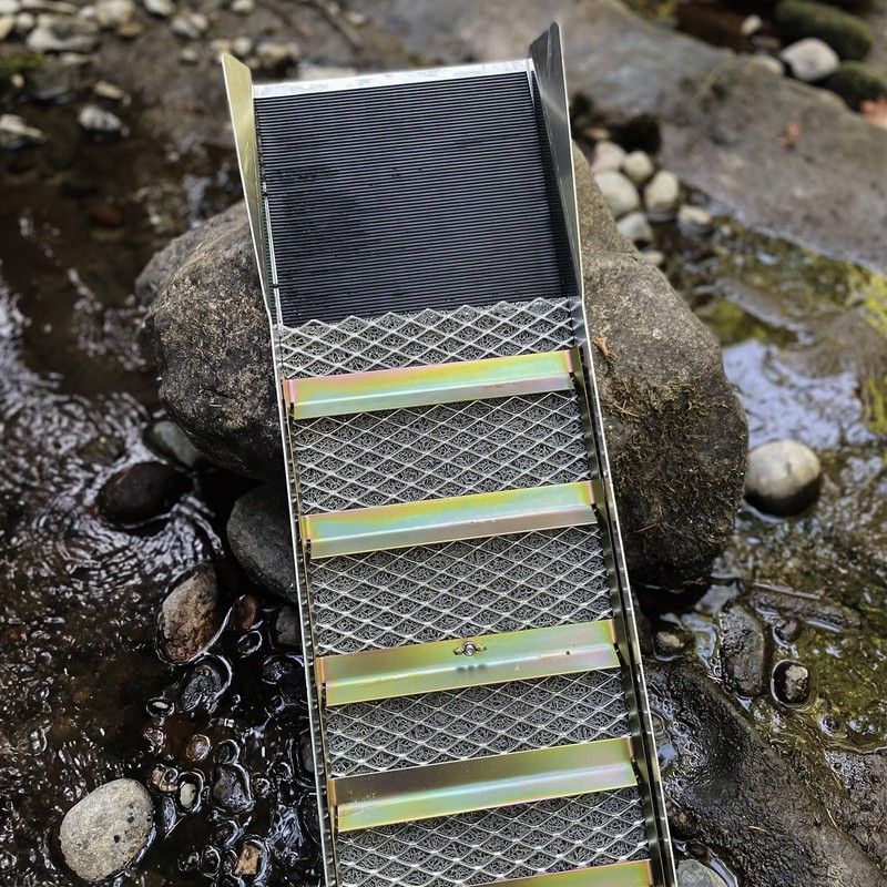 ASR Outdoor 27" Compact Aluminum Sluice Box with Flared Mouth
