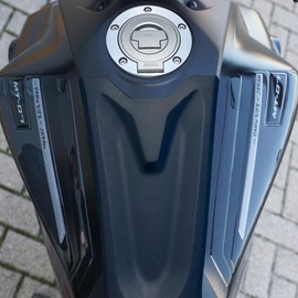 labelbike - 3D sticker motorcycle protective tapes upper tank compatible with Yamaha Mt-07 2021-2022 - grey