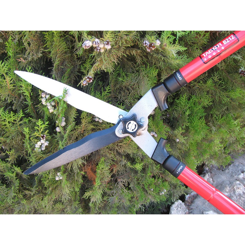 TABOR TOOLS B212A Telescopic Hedge Shears with Wavy Blade and