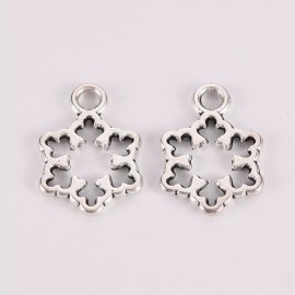 Unbranded 3 Snowflake Charms Christmas Pendant Antique Silver Tone 16 x 11 mm  1373
