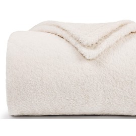 Felesha Fingal Plush Fleece Throw Blanket for Couch and Bed, Fluffy Fuzzy Cozy Lightweight Soft Blankets All Season Use (40x50 Inches,White)
