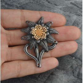Pin Pins Edelweiss Pin for Men and Women Edelweiss Hat Pin Vintage Icon Pin Badge for Hat Gift for Military Enthusiasts, Metal