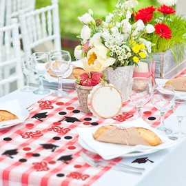 100PCS 2025 Graduation Confetti Congrat Graduate Table Decorations Congrats Grad Graduation Supplies Decor Confetti (red)