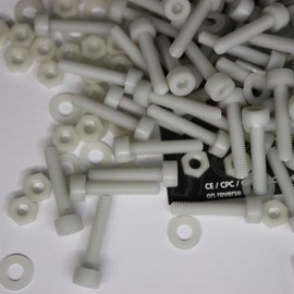 50 x Glass Filled Reinforced, Super Nylon Socket Head, M4 x 20mm Plastic Nuts and Bolts, Washers, (5/32 x 25/32 in)
