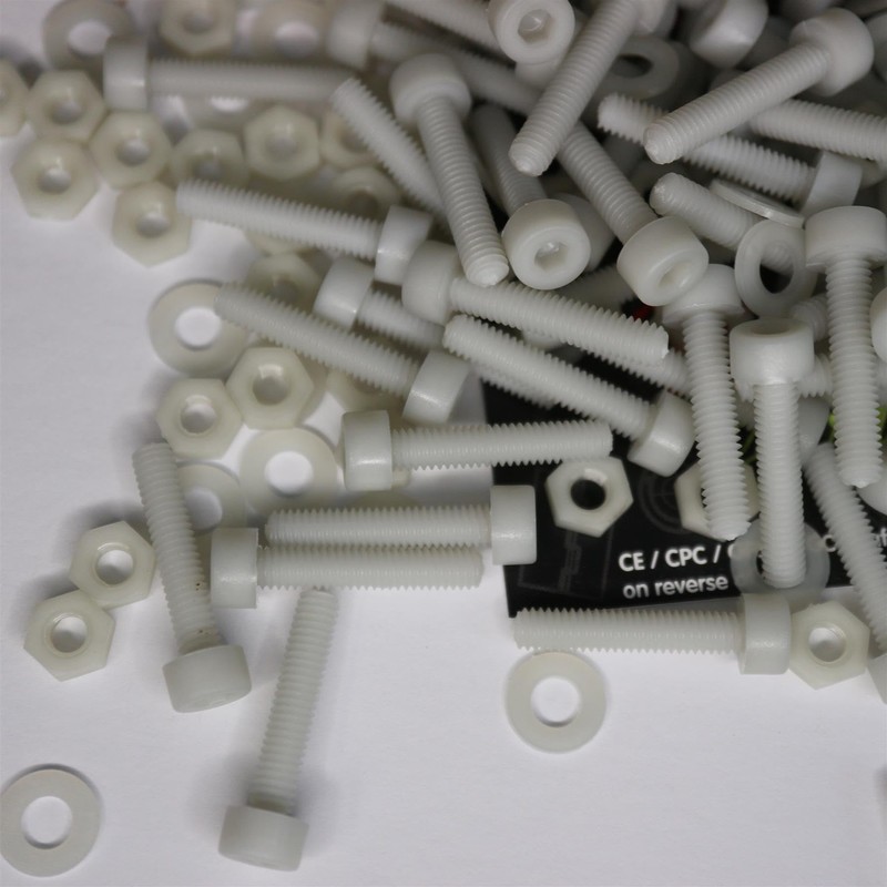 50 x Glass Filled Reinforced, Super Nylon Socket Head, M4