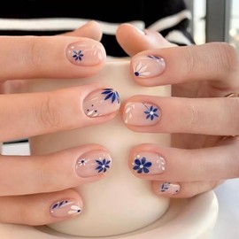 TBRZTR 24Pcs Short Press on Nails Square Artificial Acrylic Fake Nails with Blue Maple Leaf Designs, Full Cover Reusable Coffin Glossy False Nails, Glue on Nails for Women, Stick on Nails for Nail Art