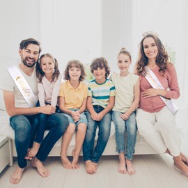 Mom to Be Tiara und Schärp,1 PCS Mum to Be Rhinestone Tiara + 1 PCS Mommy to Be Mummy to Be Krone Mum to Be Schärpe Kit für Baby Shower Party Geschenke Zubehör Baby Shower Babyparty Supplies