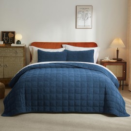 Wondnuga Luxurious Velvet Full/Queen Size Quilt Set 3 Pieces, Lightweight Soft Bedspread Coverlet, Teal Blue, Double Box Stitch, Comforter Cover Bedding Set for All Season (1 Quilt, 2 Pillow Shams)