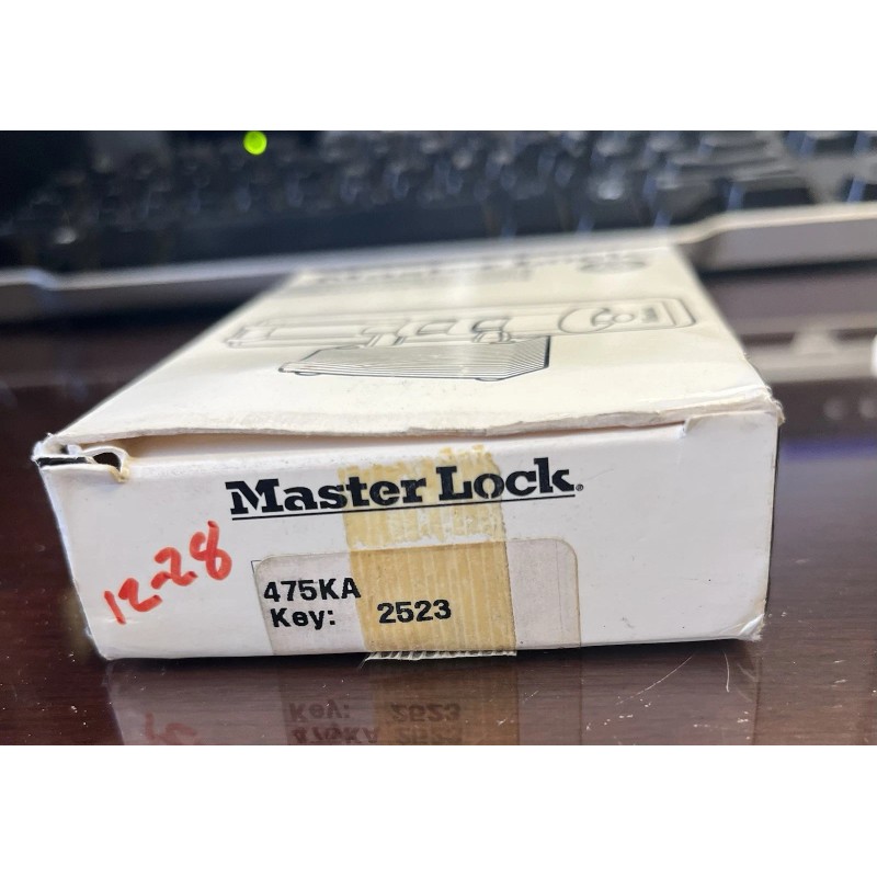 Master Lock Hasplock 475 Padlock Heavy Duty Bolt & Hasp