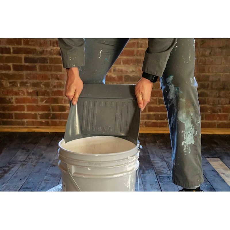 Project Source QuikLid ClipOn Dust Pan 5Gallon Bucket Accessory