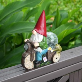 seicasaya Solar Garden Gnome Statue Light, Outdoor Resin Figurine for Yard, Lawn, Patio Decor – Motorcycle or Sunflower Design (Gnome Riding Motocycle)