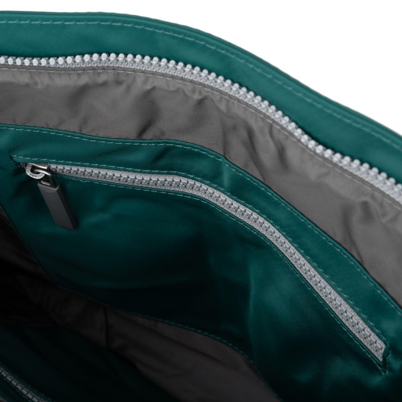 ROKA London Moorgate Laptop Crossbody Bag (Teal)