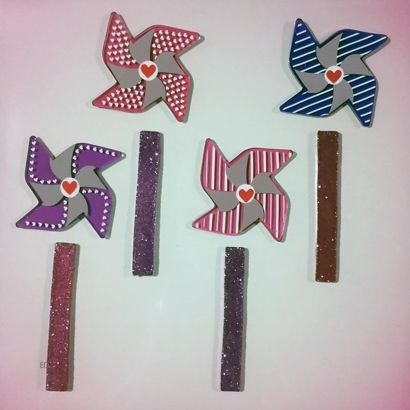 Design Ideas GelGems Valentine's Day Themed Gel Window Clings (Pinwheels,