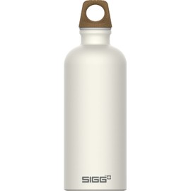 SIGG - Alu Trinkflasche - Traveller MyPlanet Forward - Klimaneutral Zertifiziert - kohlensäurehaltige Getränke - Auslaufsicher - Federleicht - BPA-frei - Outdoor & Yoga - Mattes Weiß- 0,6L