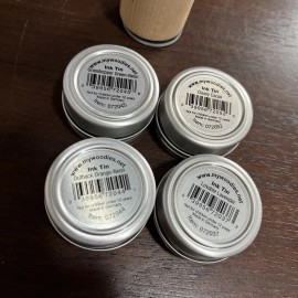 Woodies - Cat with gift - Round Wood Mounted Rubber Stamp & 4 colors Ink Lot Set