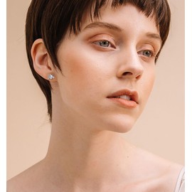 Cute Bee Cartilage Helix Stud Earrings Crystal Cubic Zirconia Faux Pearl Honeybee Tragus Helix Tiny Ball Screw Back Studs Earring Fashion Jewelry for Women 20G (Silver)