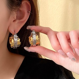 Vintage Statement Earring for Women Exaggerated Hammered Two Tone Hoop Earrings Minimalistic Hypoallergenic Round Earrings Trendy Jewelry Presents