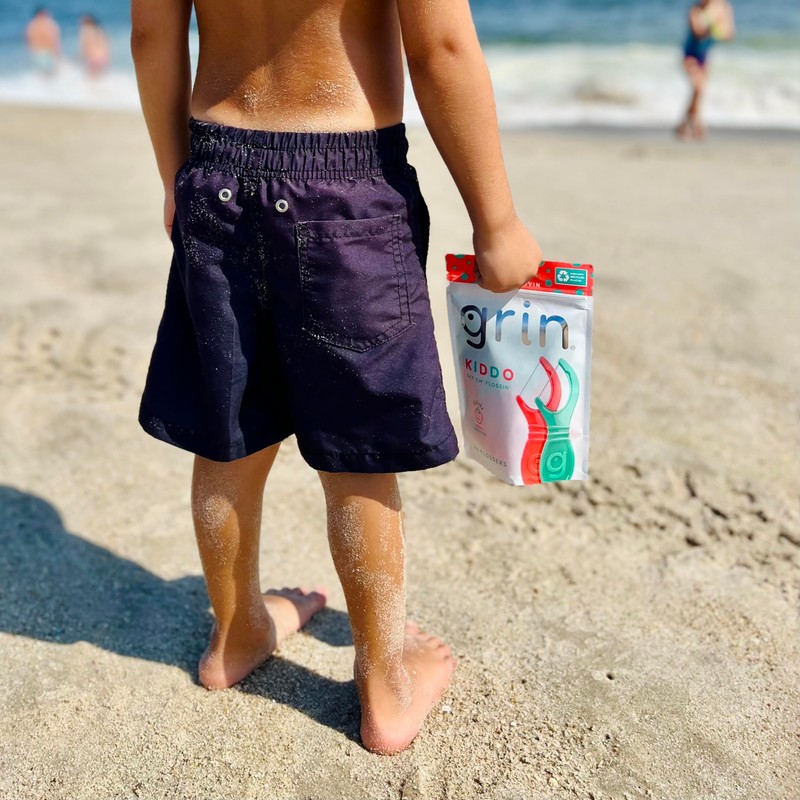 GRIN Kiddo Flossers, Berry Awesome Flavor, Recycled Plastic, Jumbo Grip,