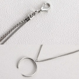 TseenYi Crescent Moon Pendant Necklace Boho Flat Herringbone Chain Necklace Silver Moon Necklace Snake Chain Choker Necklace Jewellery for Women and Girls Gifts