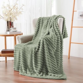Vessia Flannel Fleece Throw Blanket for Couch,Sofa,Bed, 300GSM Striped Sage Green Throw Blanket for Adults and Kids, Super Soft Warm Cozy Lightweight Home Decor for All-Season(50x70inch)