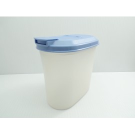 Tupperware Vintage Slim Line 1 Quart Sheer Refrigerator Pitcher with Blue Lid