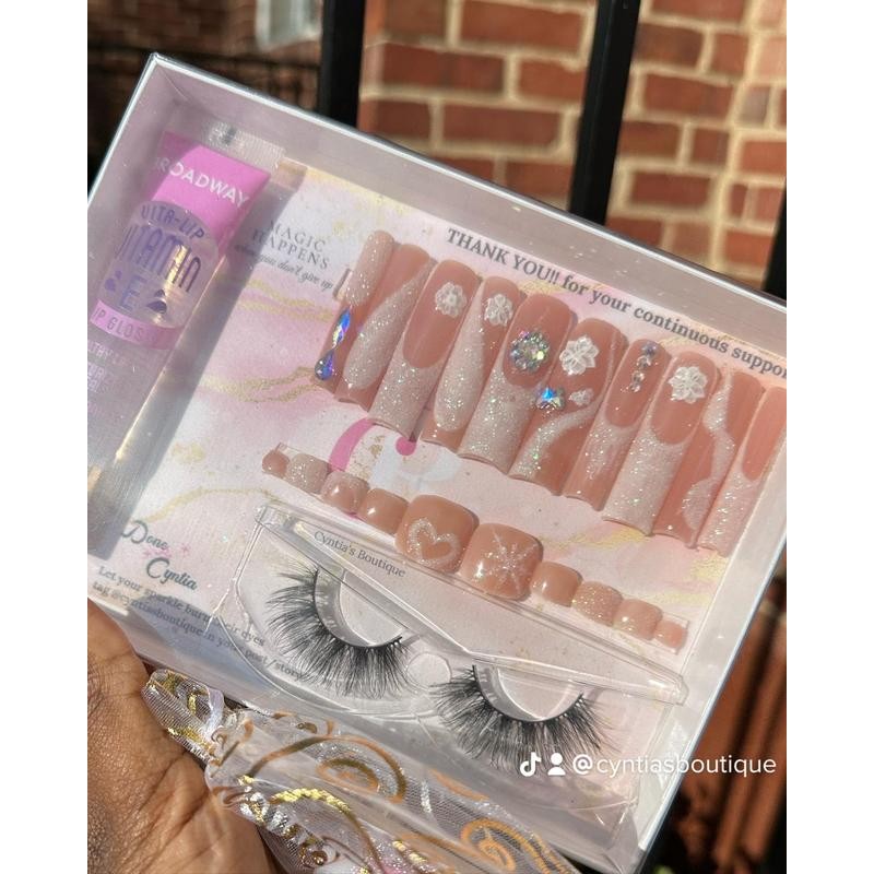 Nancy Long-lasting High Gloss press on nails - Size: L