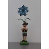 Hubrig-Volkskunst Blumenjunge mit Kornblume * Höhe 11cm