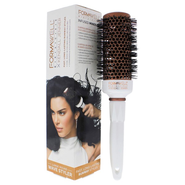 Formawell Beauty X Kendall Jenner Round Brush