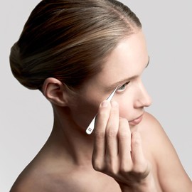 Zwilling Beauty ZWILLING Spitze Pinzette (Entfernen von Splittern, eingewachsenen oder feinen Härchen, Handgeschliffene, angeraute Spitzen), Poliert, Silber, 90 mm