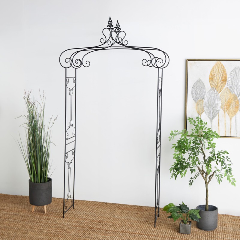 Deco 79 Metal Fleur De Lis Indoor Outdoor Scrollwork Arched