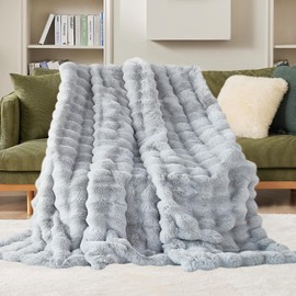 Soft Warm Faux Rabbit Fur Blanket Thick 1000 G/M² Faux Fur Blanket with Ruffles Fluffy Throw Blanket Big Fluffy Blanket Versatile Blanket for Bed Sofa Bedroom Office (Light Gray, 130x160cm / 51"x63")