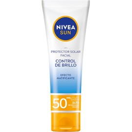 NIVEA SUN - Protector Solar Facial Control De Brillo (50 ml) + Protector Solar Corporal Hidratante Protect & Moisture (125 ml), Resistente al agua FPS 50+, Efecto Matificante