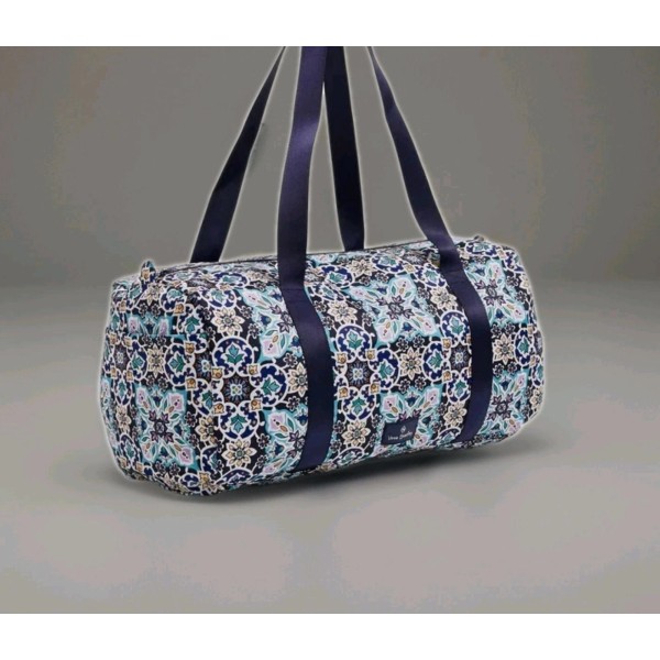 Vera Bradley LU Large Traveler Duffel Lisbon Medallion Cool Bag