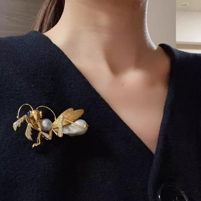Women’s Pearl Mantis Brooch, Gold‑Tone Pave Zircon Insect Lapel Pin