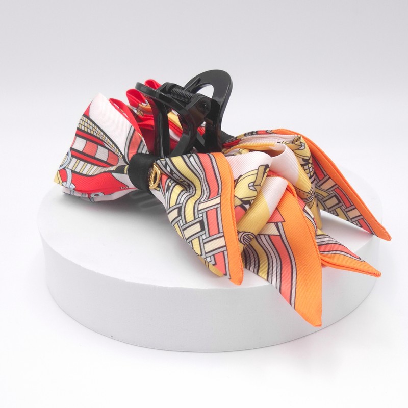 (2 types) Burnaby Elegance Scarf 3-tier Ribbon Pincer Pin Scarlet