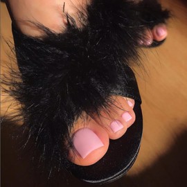 KQueenest Light Pink Toe Press on Nails Short Square, Glossy Pure Soft Gel Fake Toe Nails Press on, Natural Fit Glue on Toe nails for Women, Reusable Toe Acrylic Nails for Summer Decoration 24 Pcs