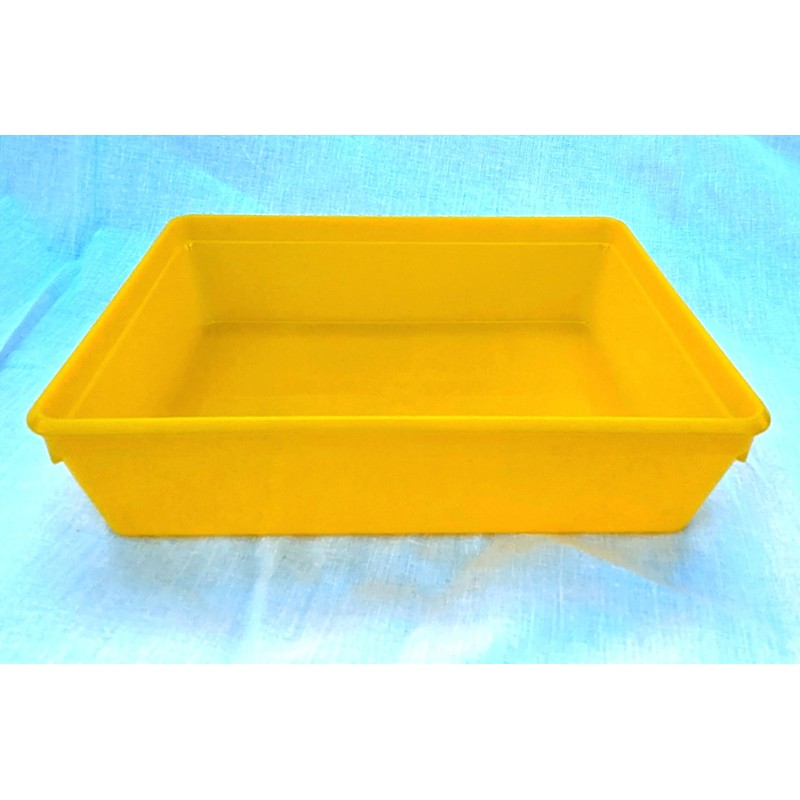 Instrument tray – 19cm x 14cm x 5.5cm. polypropylene (Yellow)