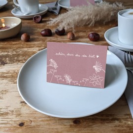 50 Place Cards Made of Recycled Paper Pink, Climate Neutral Name Cards in Flower Design, Elegant Place Cards for Writing on for Wedding, Birthday, Christening, Communion - Schön, dass du da bist