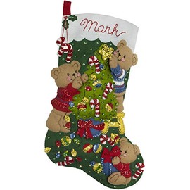 Bucilla Bear Family Christmas Felt Applique Kit