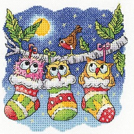 Heritage Crafts Cross Stitch Kit - A Christmas Hoot (Aida)
