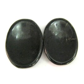 Kraftvoller Satz von zwei schwarzen Turmalin-Sorgensteinen, Kristallheilungsgeschenk, Daumensteinen, Edelstein der psychischen Energie, Reiki, Feng Shui