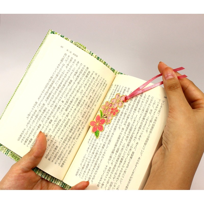 Chikhiko 12531 Stained Glass Style Bookmark Die-Cut Cherry Blossom Gold