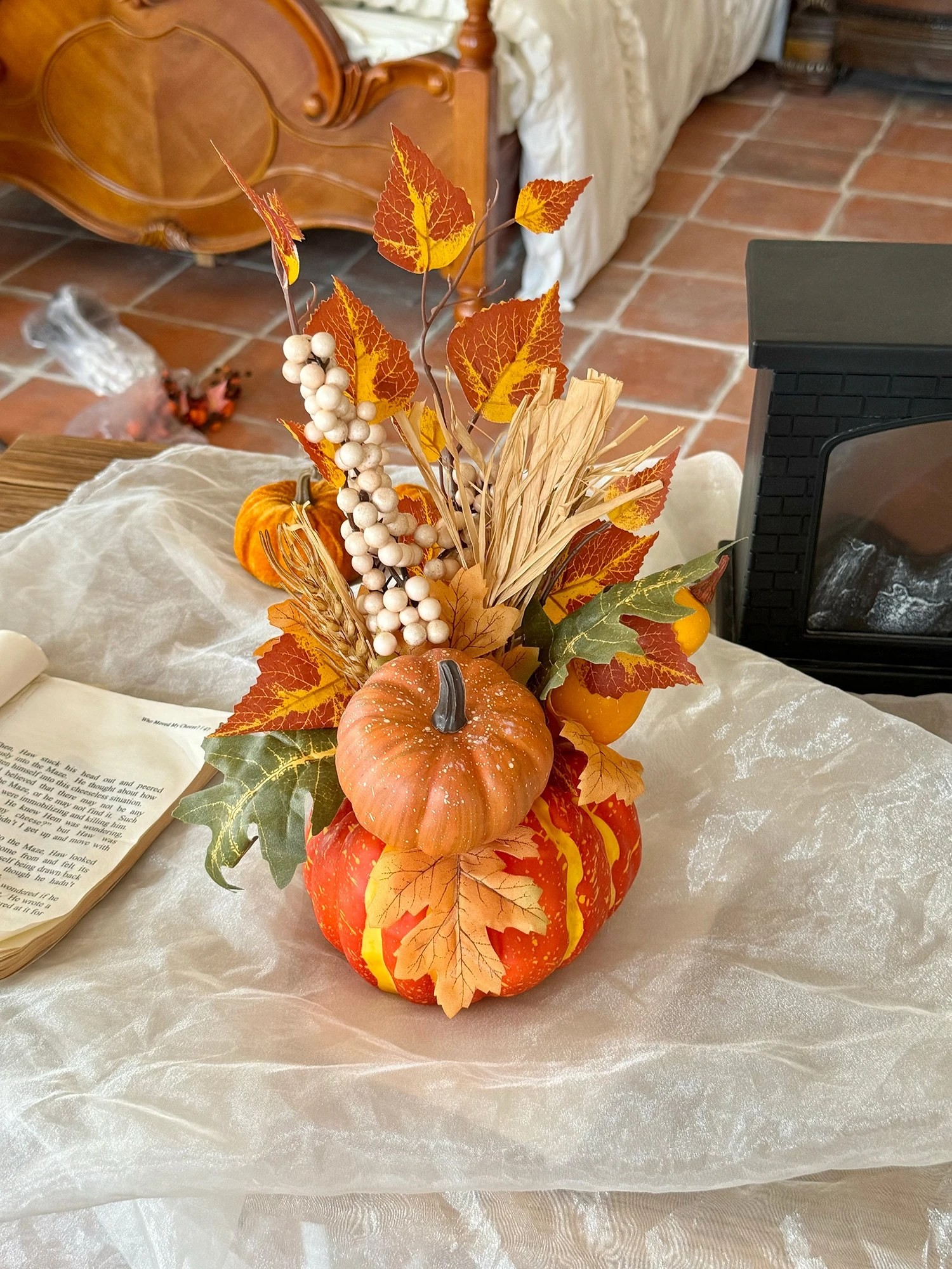Vellure Pumpkin Fall Decor – Realistic Autumn Foliage and Ornaments, Harvest Festival Home and Party Display