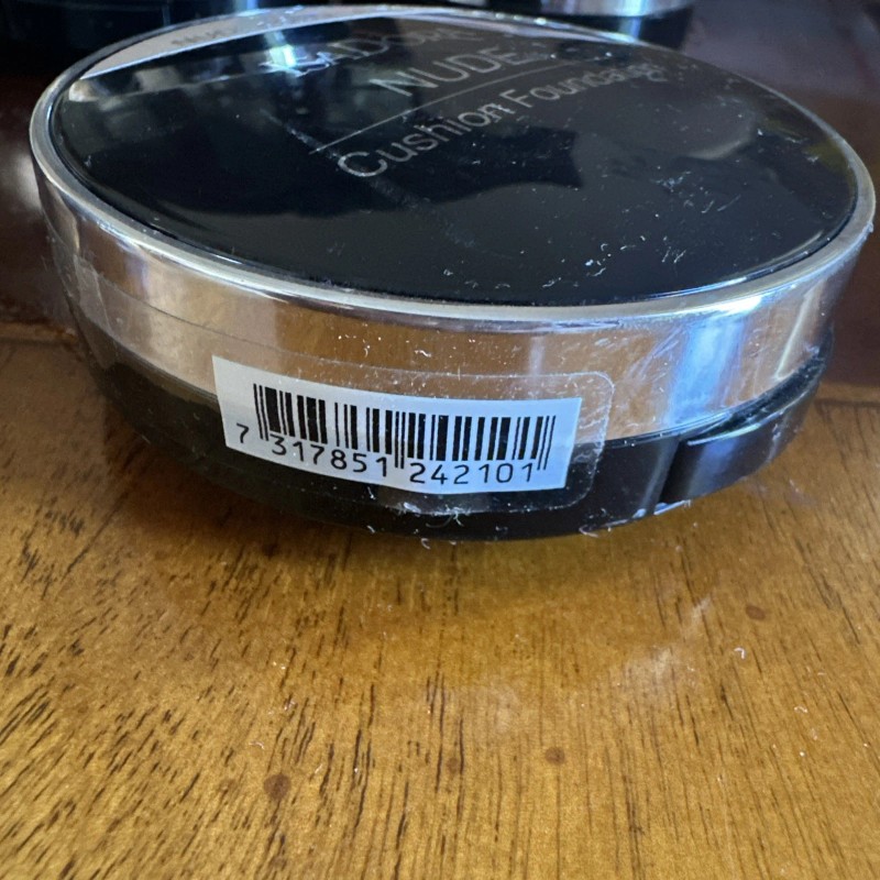 IsaDora Nude Porcelain Cushion Foundation #10 New