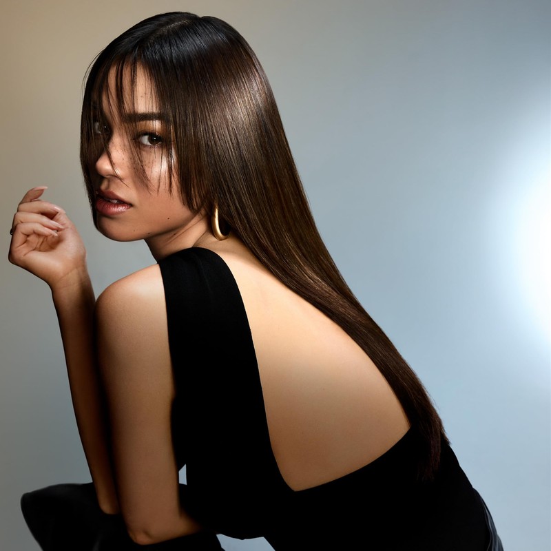 Oribe Run-Through Detangling Primer - Detangles, Softens & Hydrates -
