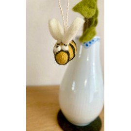 En Gry & SIF - 16213 - Tree Pendant, Set of 3 Bees, Felt, 3.5 cm, Handmade