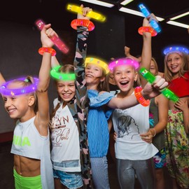 HONPHIER Pack of 12 Luminous Pop Tubes Sensory Toy LED Light Toy Light Tubes Pop Tubes for Children Gift Birthday Party Decoration Set (Rainbow)