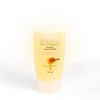 Shampoo hecho a base de esencias miel de abeja. /