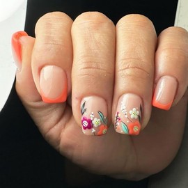 Summer Press on Nails | Short Square Fake Nails,Orange Nail Tip Acrylic Nails,Cute Flower Design False Nails,Reusable Stick on Nails,for Women Girls Spring Summer Manicure 24Pcs